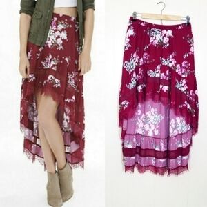 Express new with tags high low floral lace skirt sz medium burgandy WSK7